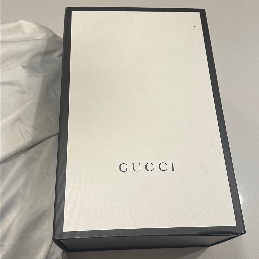 Gucci Beige and Brown Tote with Iconic Stripes - Picture 11 of 14